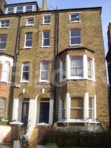 			3 Bedroom, 1 bath, 1 reception Flat			 South Hill Park, HAMPSTEAD NW3